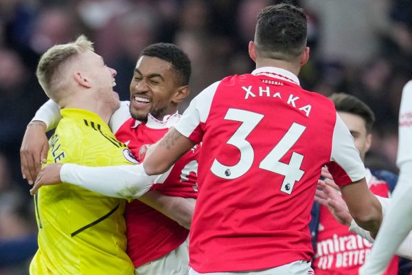 Arsenal players celebrating a goal